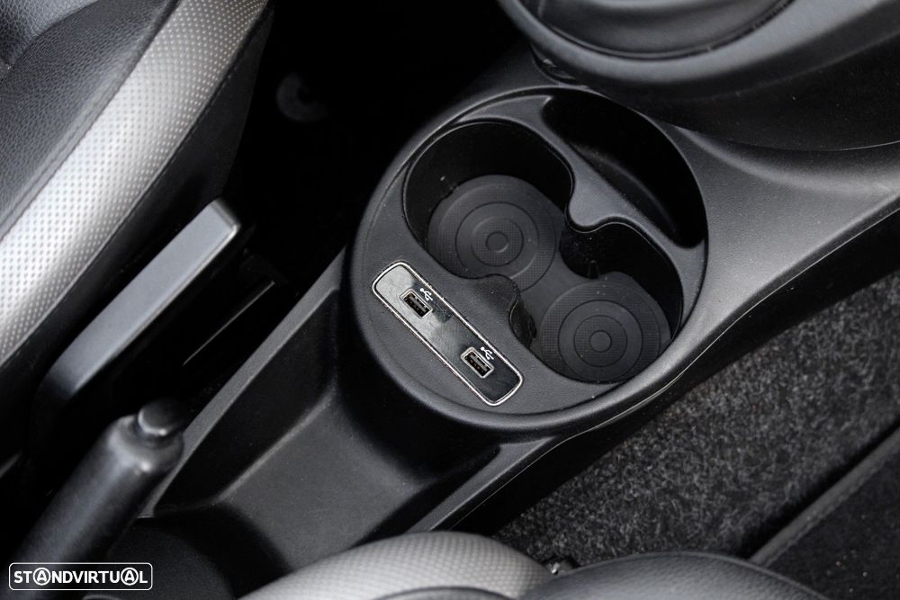 Fiat 500C 1.0 Hybrid Connect - 16
