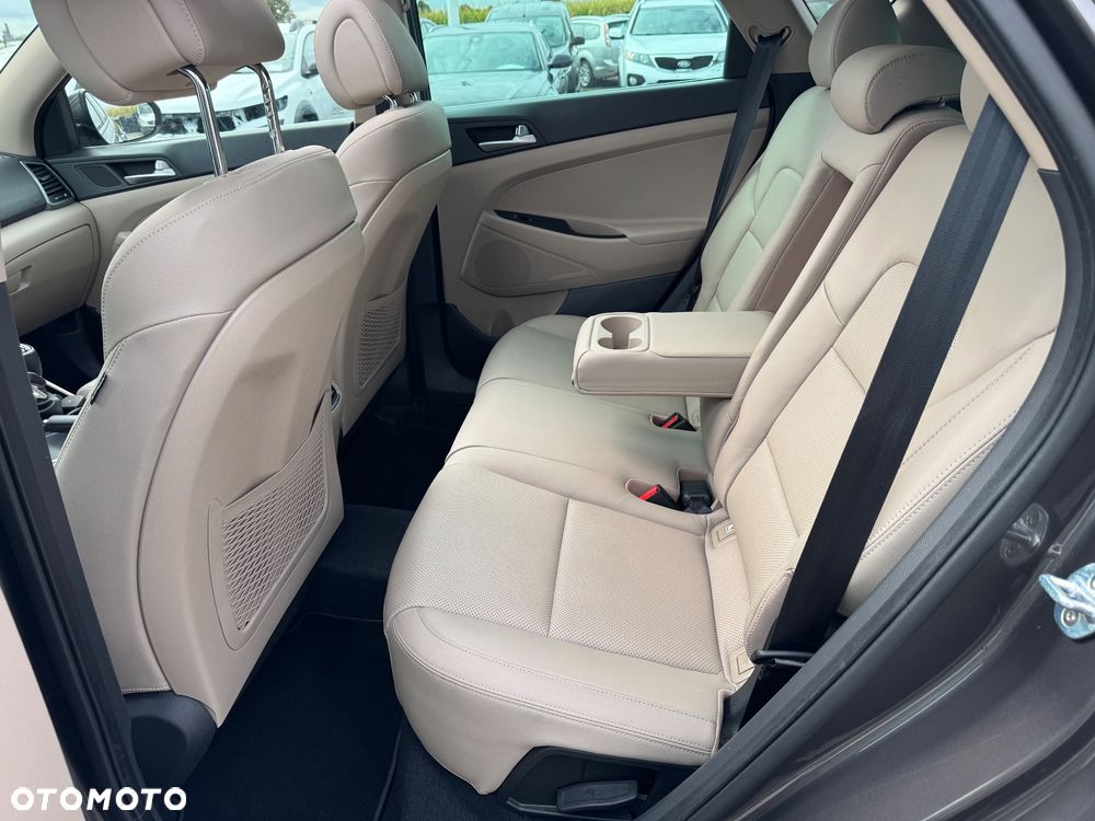 Hyundai Tucson 2.0 CRDI BlueDrive GO Plus 2WD - 15