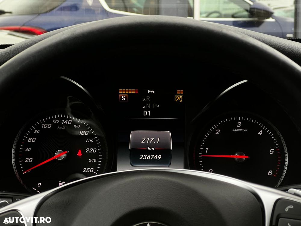 Mercedes-Benz GLC - 22