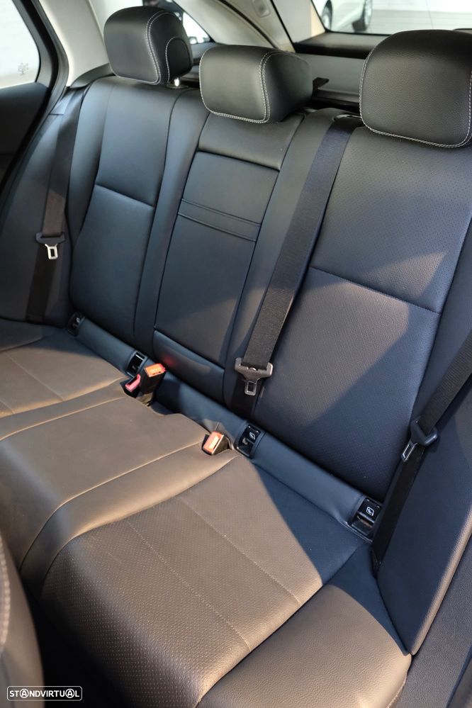 Mercedes-Benz C 180 d Avantgarde Aut. - 12
