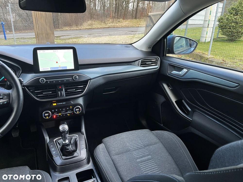 Ford Focus 1.0 EcoBoost Hybrid ACTIVE X - 16