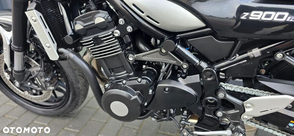 Kawasaki Z 900 RS - 32