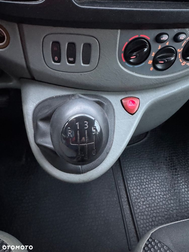 Opel Vivaro - 7