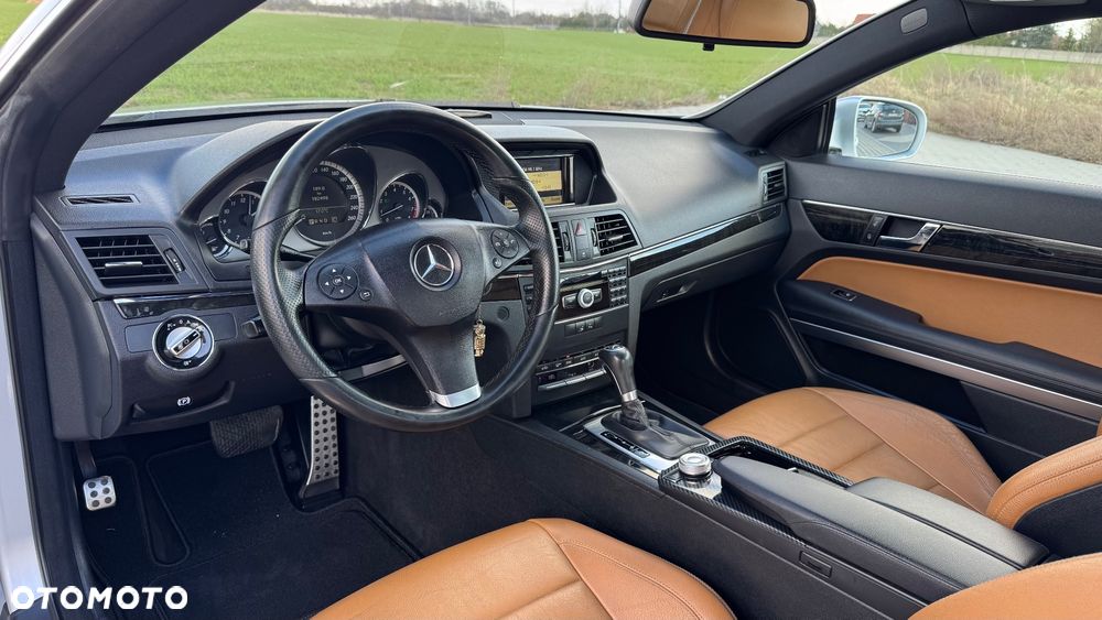 Mercedes-Benz Klasa E 250 CGI BlueEFFICIENCY Automatik Avantgarde - 17
