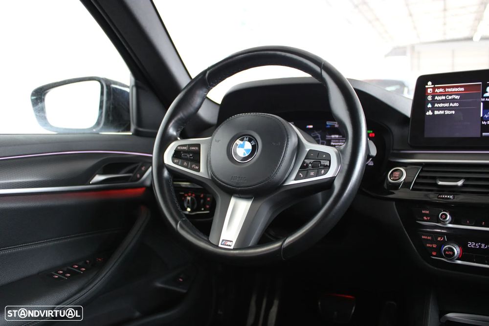 BMW 520 d Pack Desportivo M Auto - 10