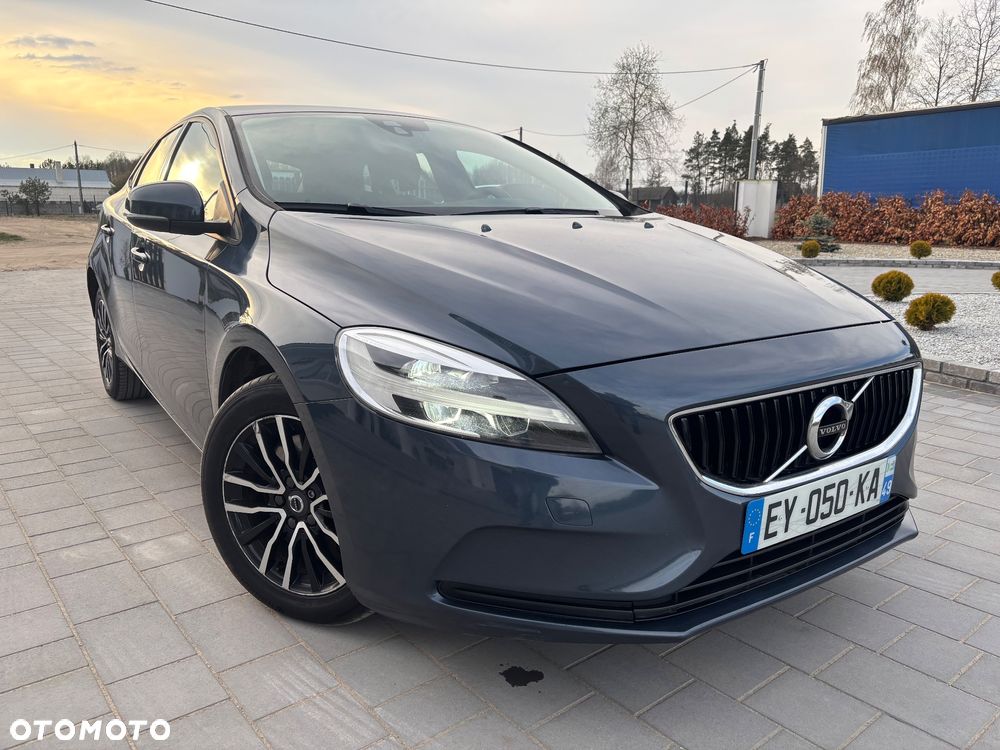 Volvo V40 D3 Geartronic RDesign - 4