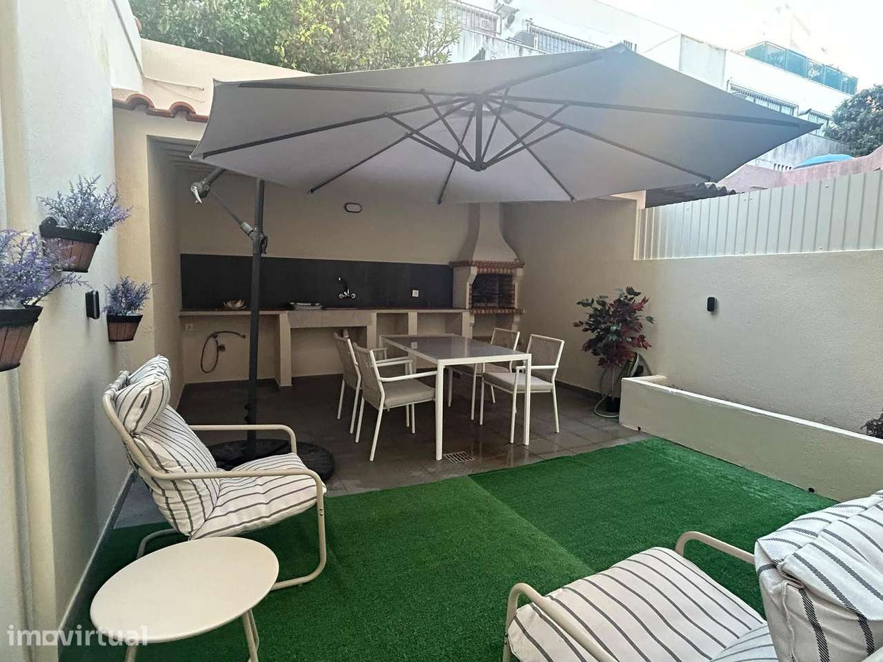 Apart. remodelado C/ Quintal privado -  2 quartos — Estrada de Benfica - Grande imagem: 4/23