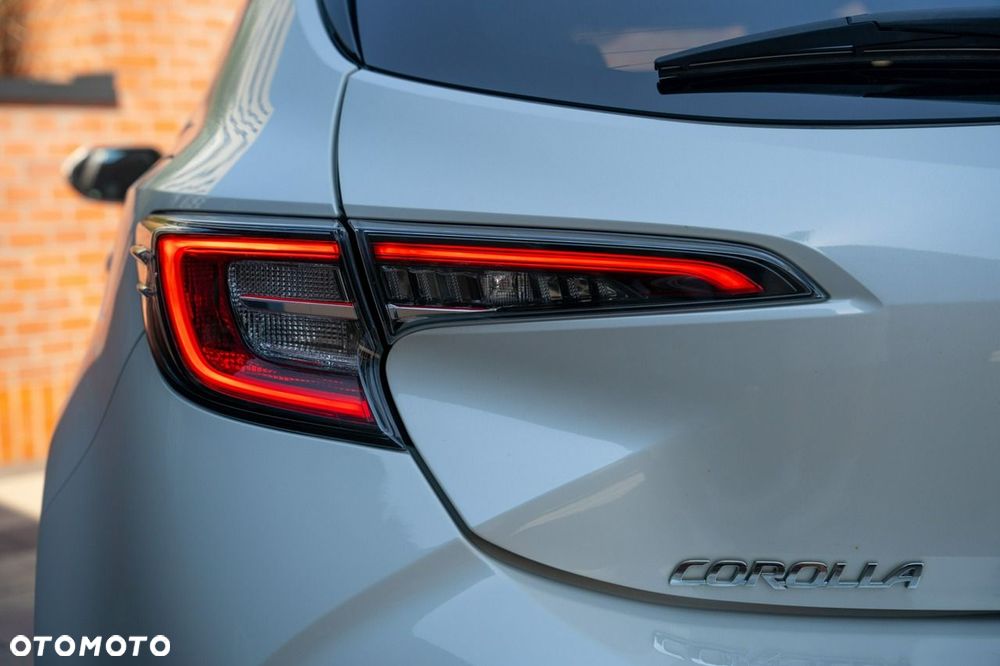 Toyota Corolla 1.8 Hybrid Comfort - 24