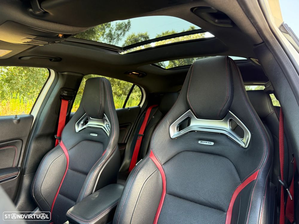 Mercedes-Benz GLA 45 AMG 4-Matic - 14