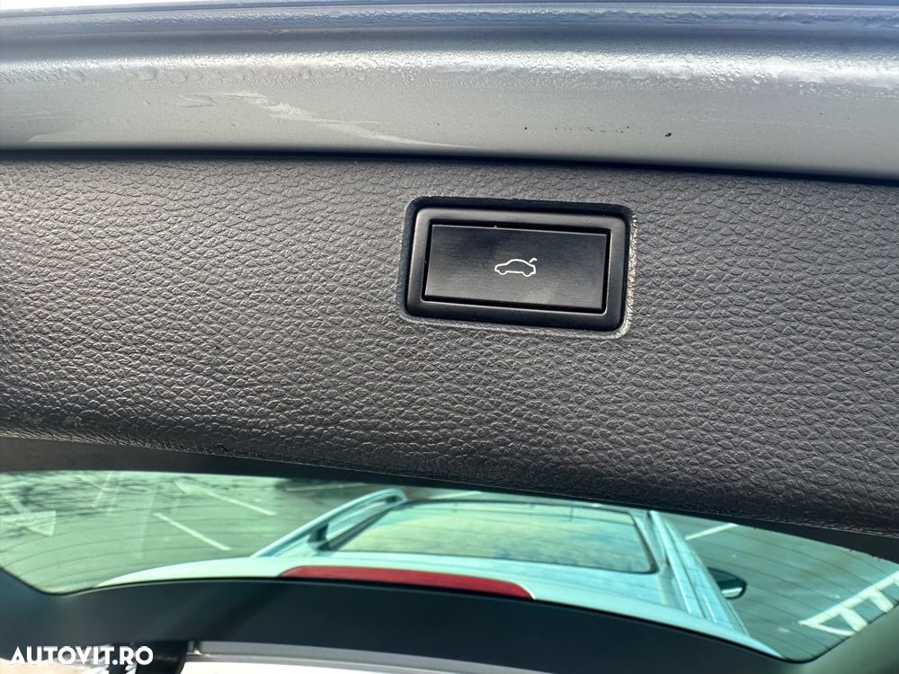 Volkswagen Passat Variant 2.0 TDI 4Motion BlueMotion Technology DSG Comfortline - 11