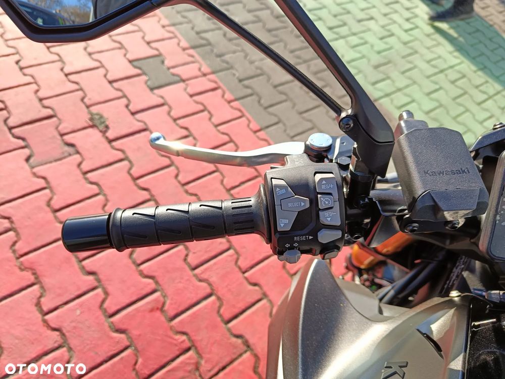 Kawasaki Z - 11