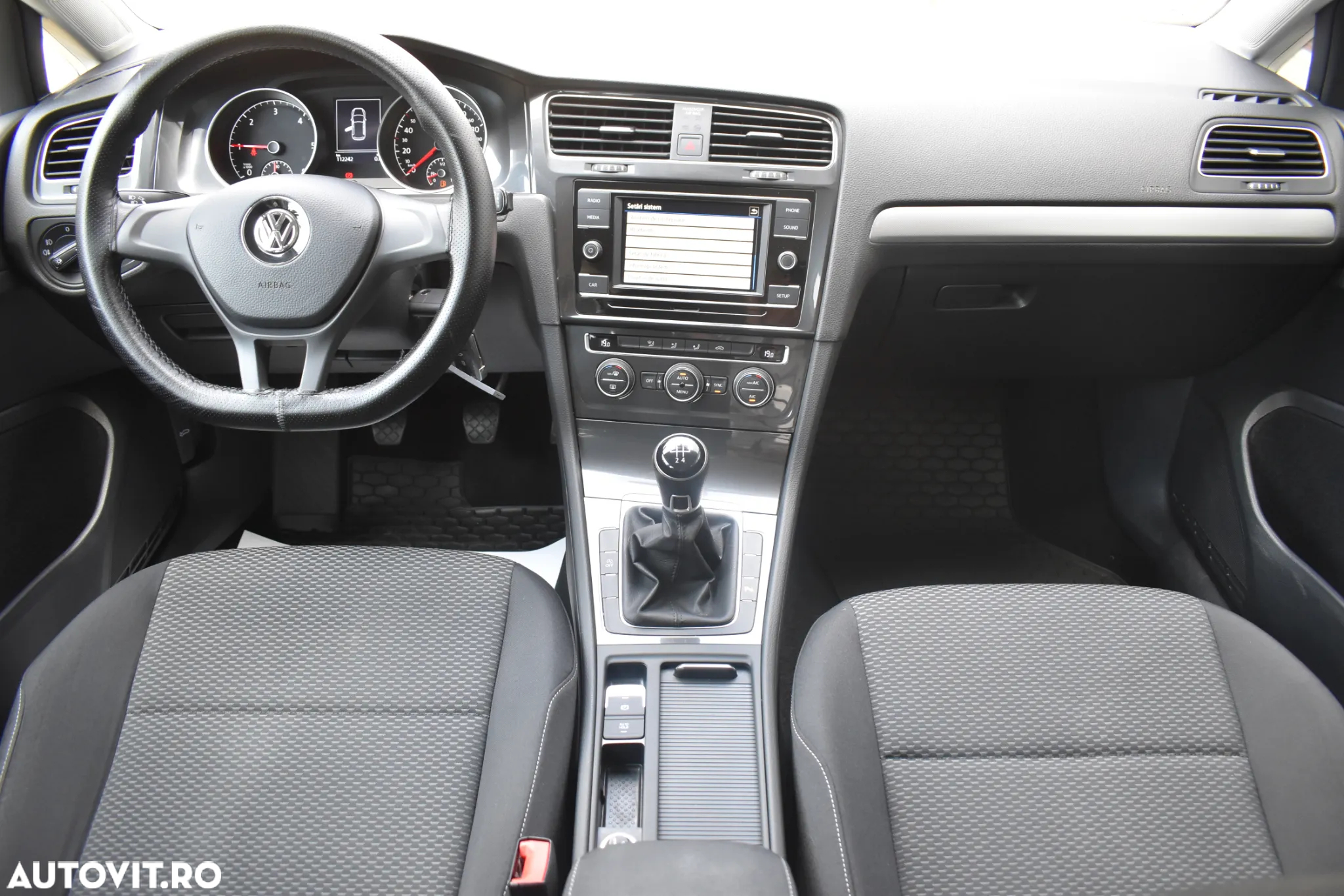 Volkswagen Golf 1.6 TDI Trendline - 7