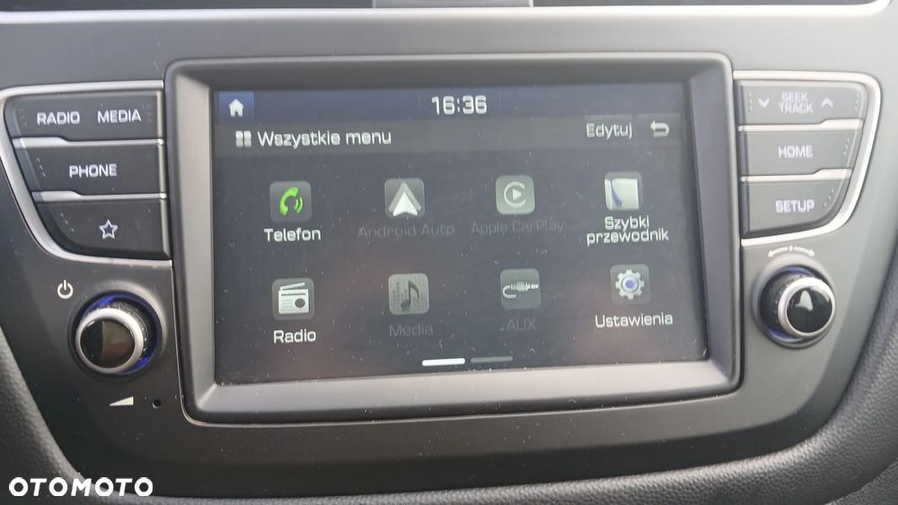 Hyundai i20 blue 1.2 Trend - 15