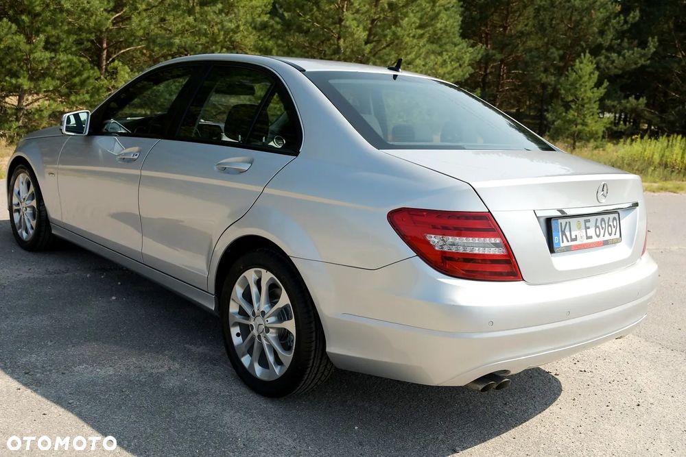 Mercedes-Benz Klasa C 180 CGI Automatik BlueEFFICIENCY Elegance - 5