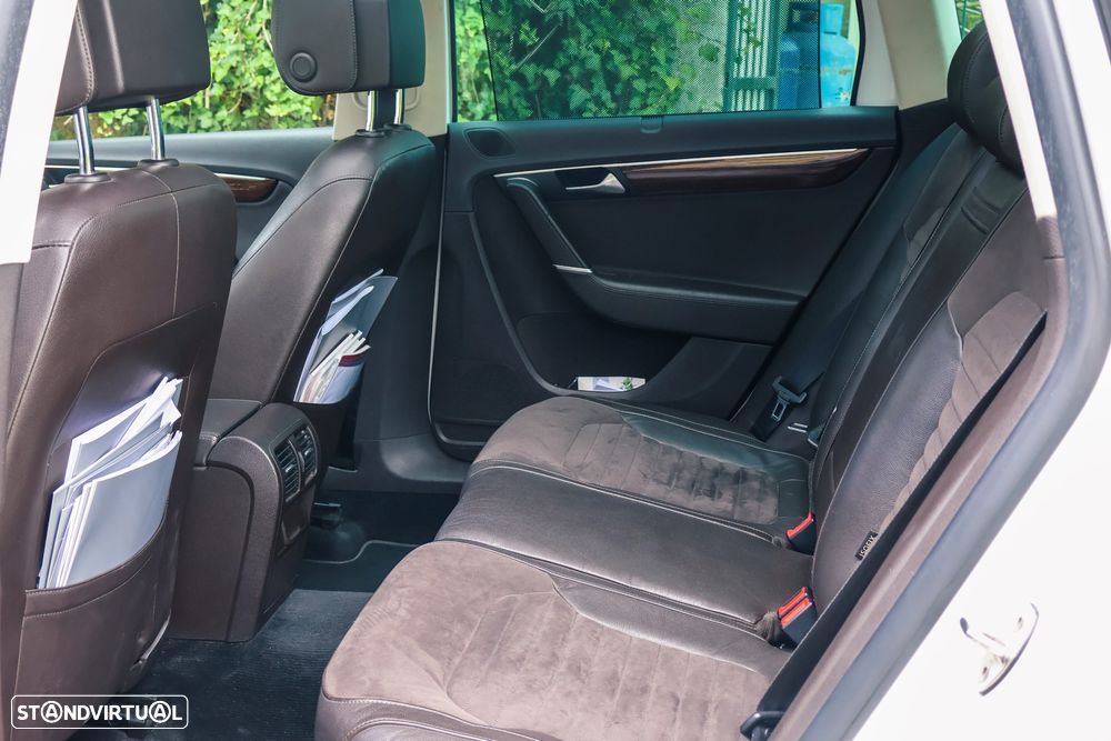 VW Passat Variant 2.0 Blue TDI DPF DSG Comfortline - 8