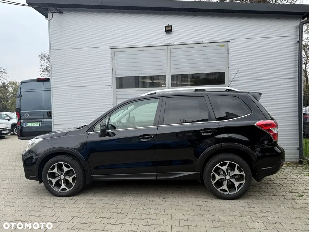 Subaru Forester 2.0XT Platinum Lineartronic - 4