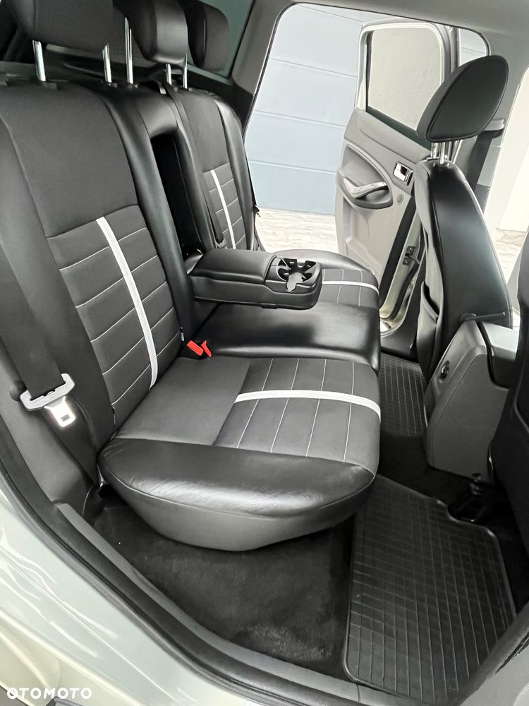 Ford Kuga 2.0 TDCi Titanium - 2