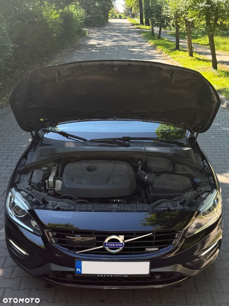 Volvo V60 T4 R-Design - 12