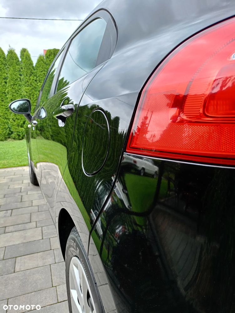 Kia Rio 1.2 Dream Team Edition - 12