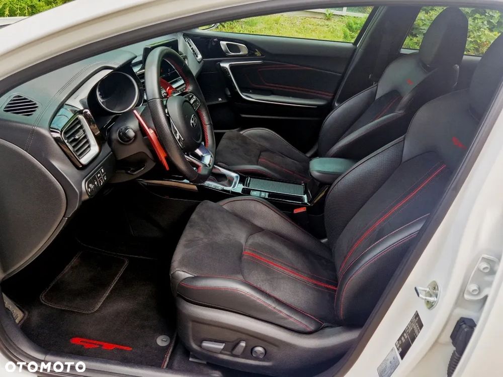 Kia ProCeed 1.6 T-GDI GT DCT - 15