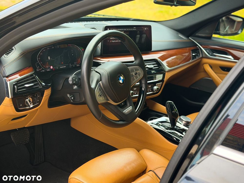BMW Seria 5 540d xDrive mHEV Luxury Line - 19