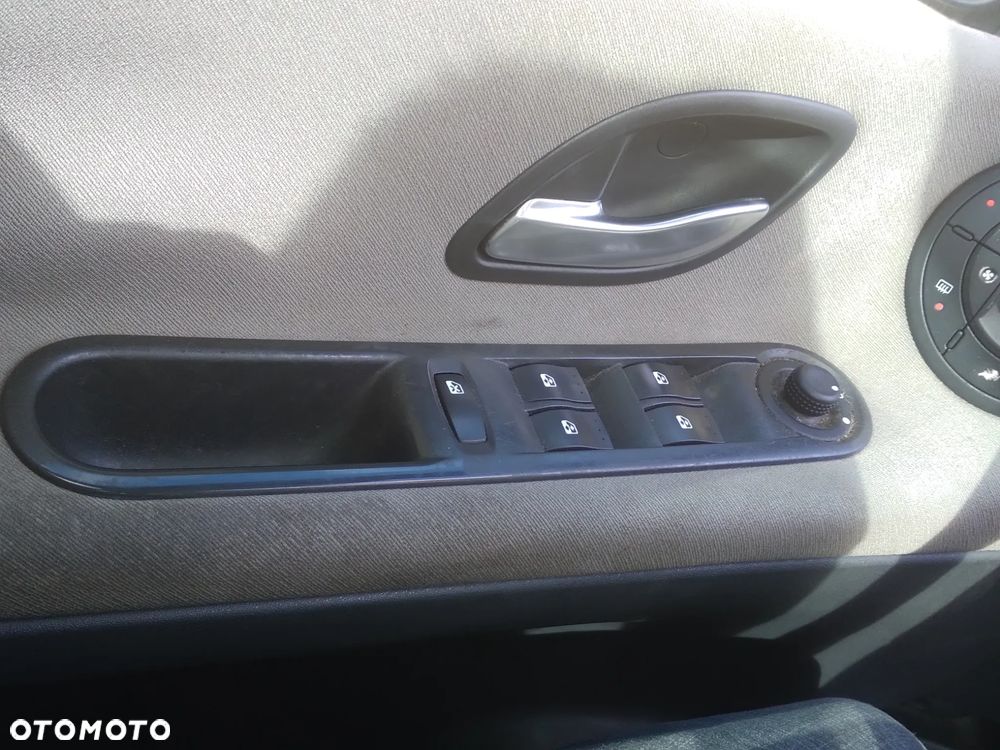 Renault Grand Espace 2.0 Authentique - 12