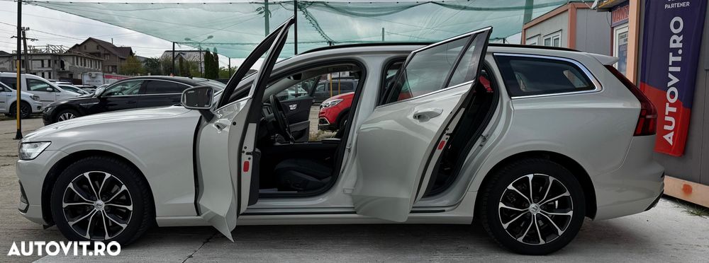 Volvo V60 B4 D Geartronic Momentum Pro - 34