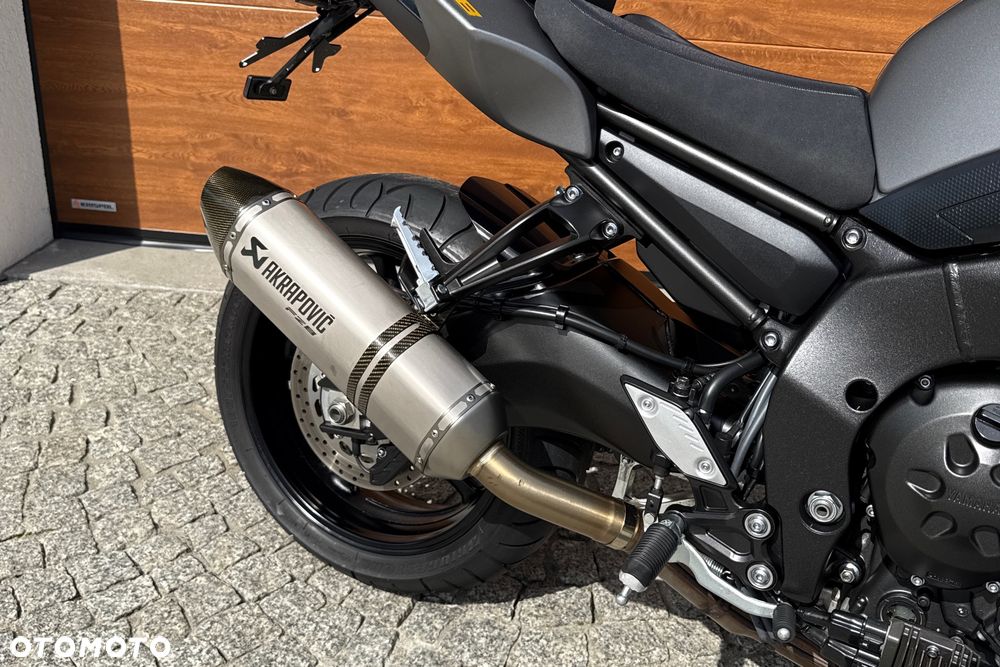 Yamaha FZ8 - 9