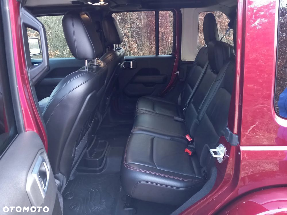 Jeep Wrangler - 12