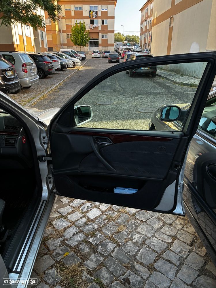 Mercedes-Benz E 220 - 8