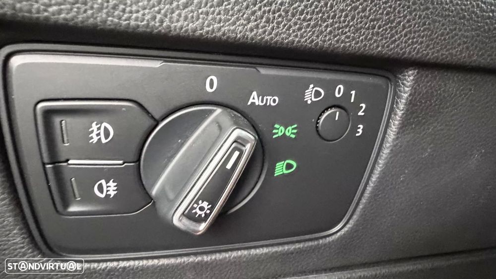 Volkswagen Passat Variant 1.6 TDI Confortline — fotografia 35
