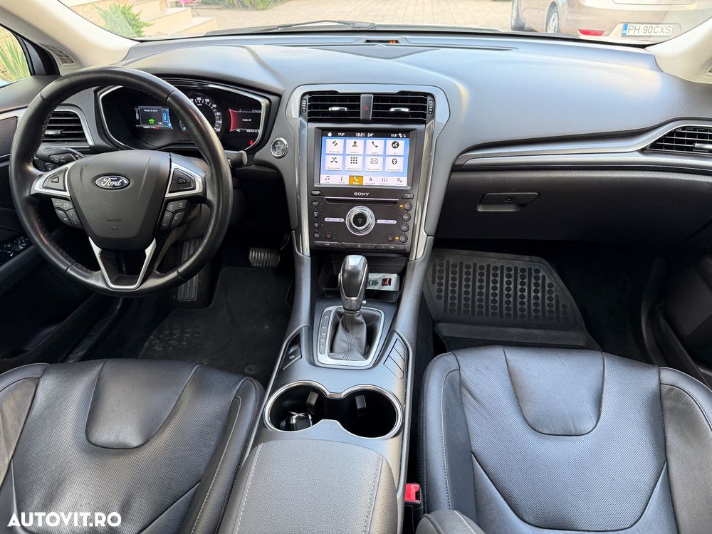 Ford Mondeo 2.0 HEV Titanium - 10