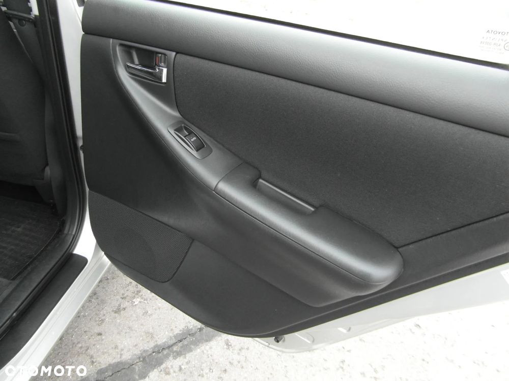 Toyota Corolla 1.6 VVT-i Automatik Executive - 36