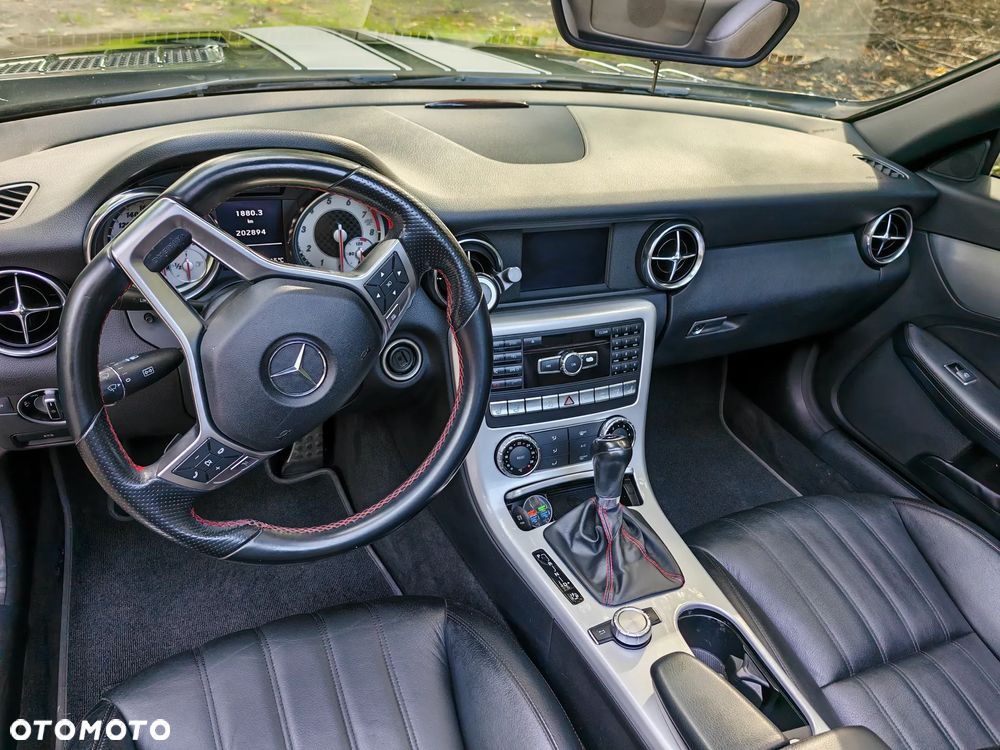 Mercedes-Benz SLK 200 (BlueEFFICIENCY) 7G-TRONIC - 18