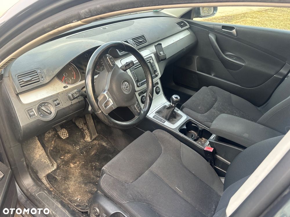 Volkswagen Passat 1.8 TSI Trendline - 8