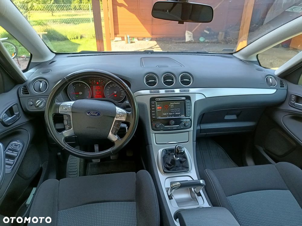 Ford S-Max - 8