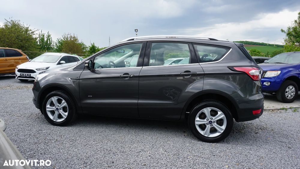 Ford Kuga 2.0 TDCi 4WD Titanium - 3