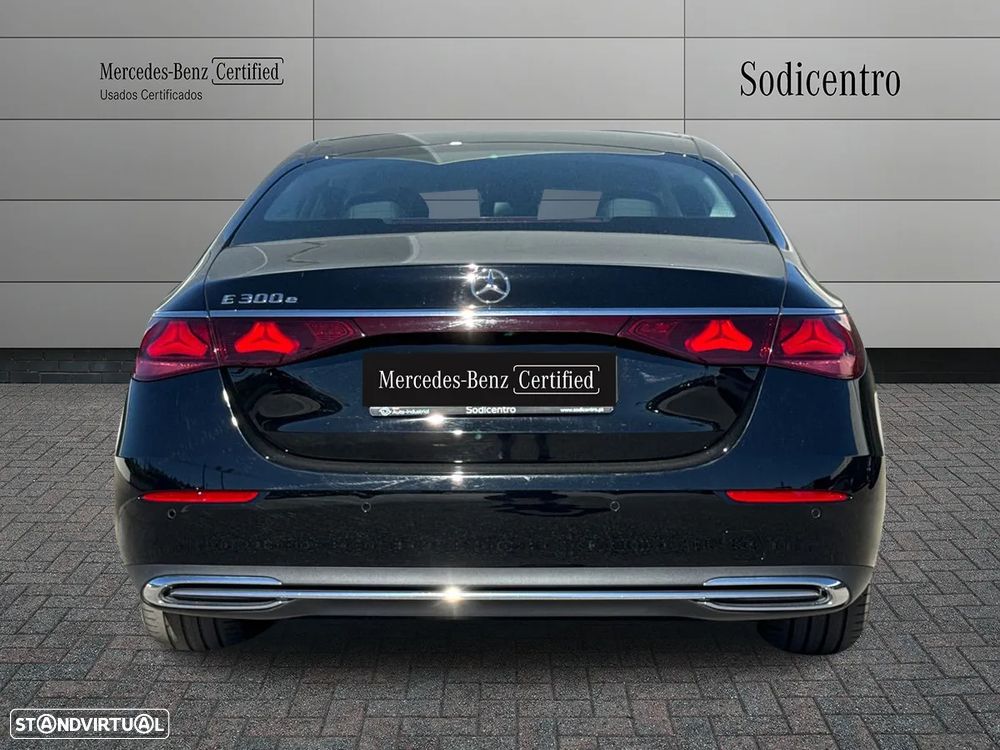 Mercedes-Benz E 300 Standard - 8