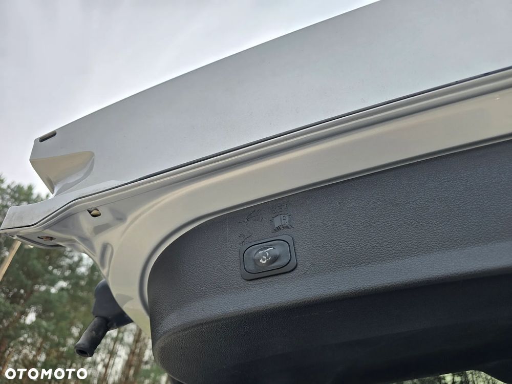 Ford Kuga 2.0 TDCi 4x4 ST-Line - 35