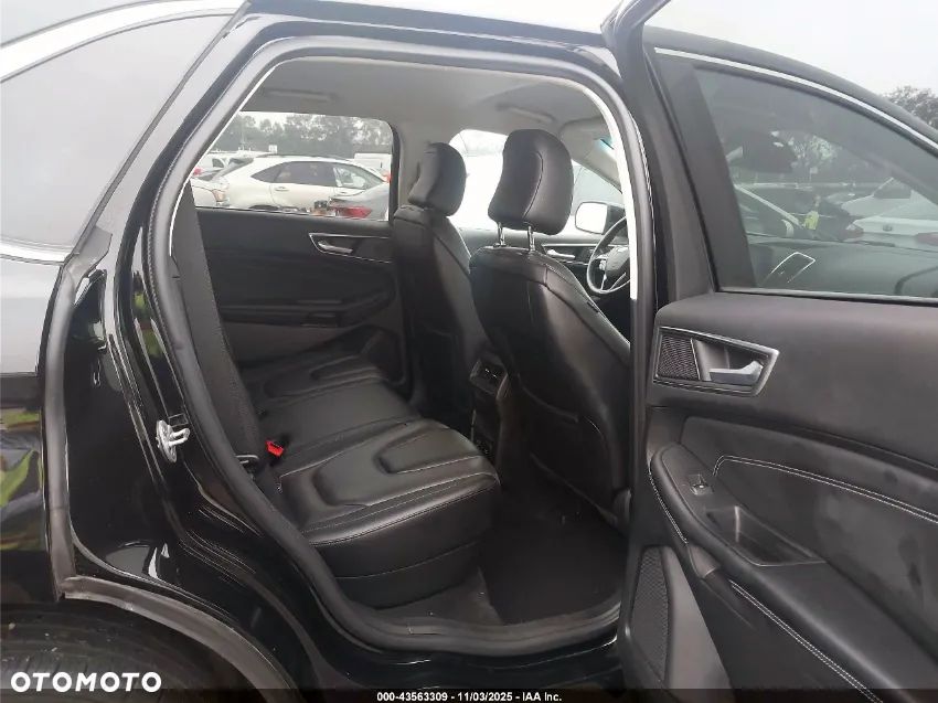 Ford Edge - 11