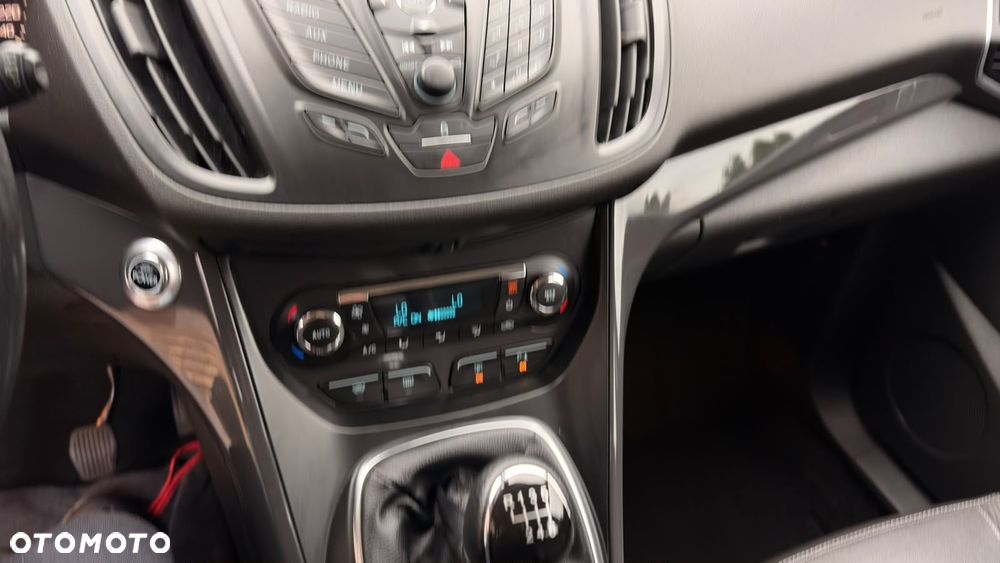 Ford Kuga 2.0 TDCi 4x4 Titanium - 23