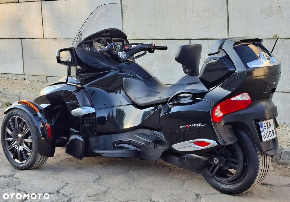 Can-Am Spyder - 16