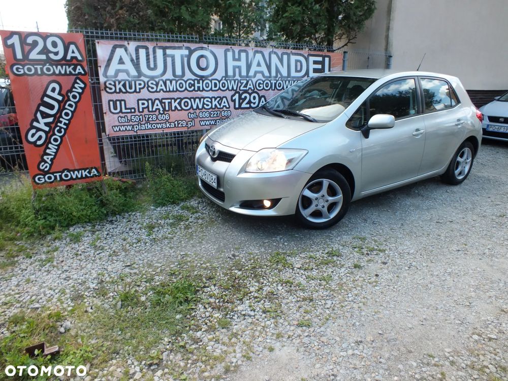 Toyota Auris - 1