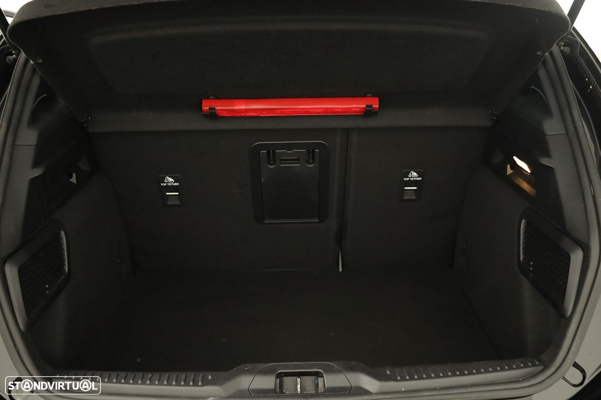 Ford Focus - 23