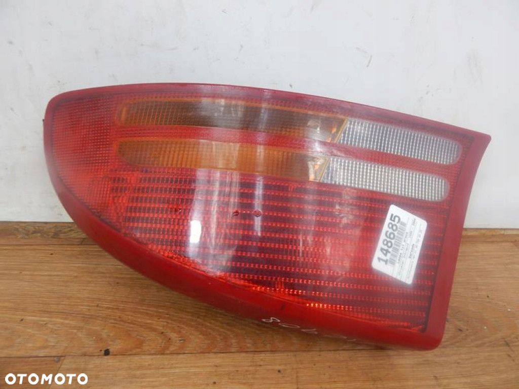 CHRYSLER INTREPID LAMPA TYŁ PRAWA - 1