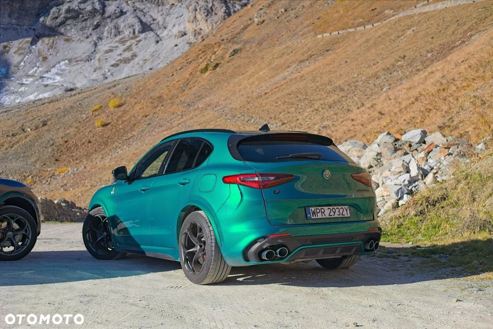 Alfa Romeo Stelvio 2.9 V6 Bi-Turbo Quadrifoglio Q4 - 3