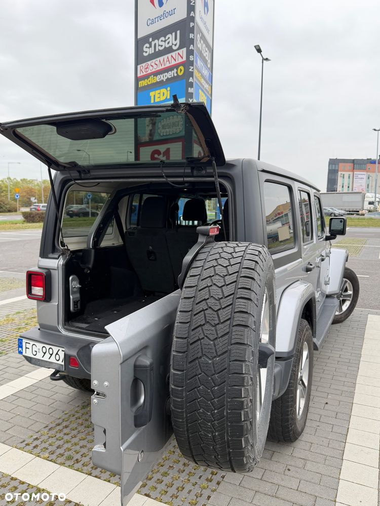 Jeep Wrangler - 10