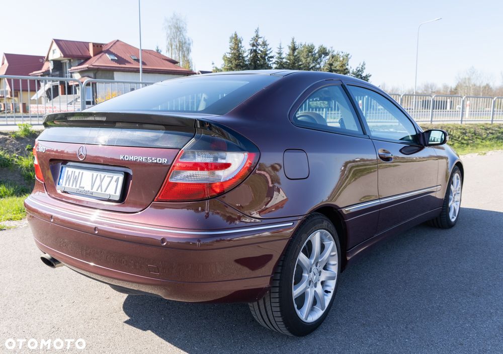 Mercedes-Benz Klasa C 180 Kompressor - 8
