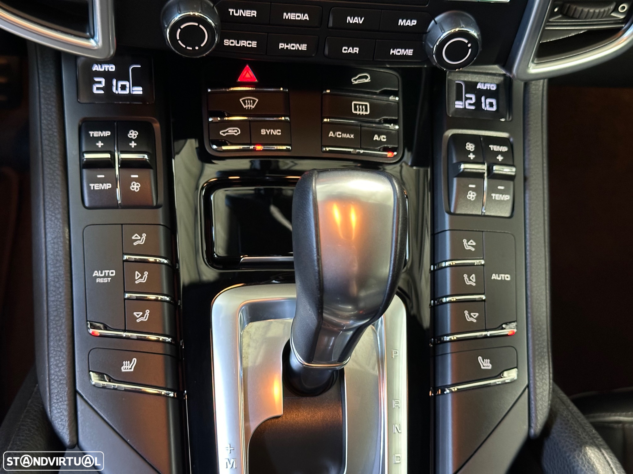 Porsche Cayenne Platinum Edition - 37