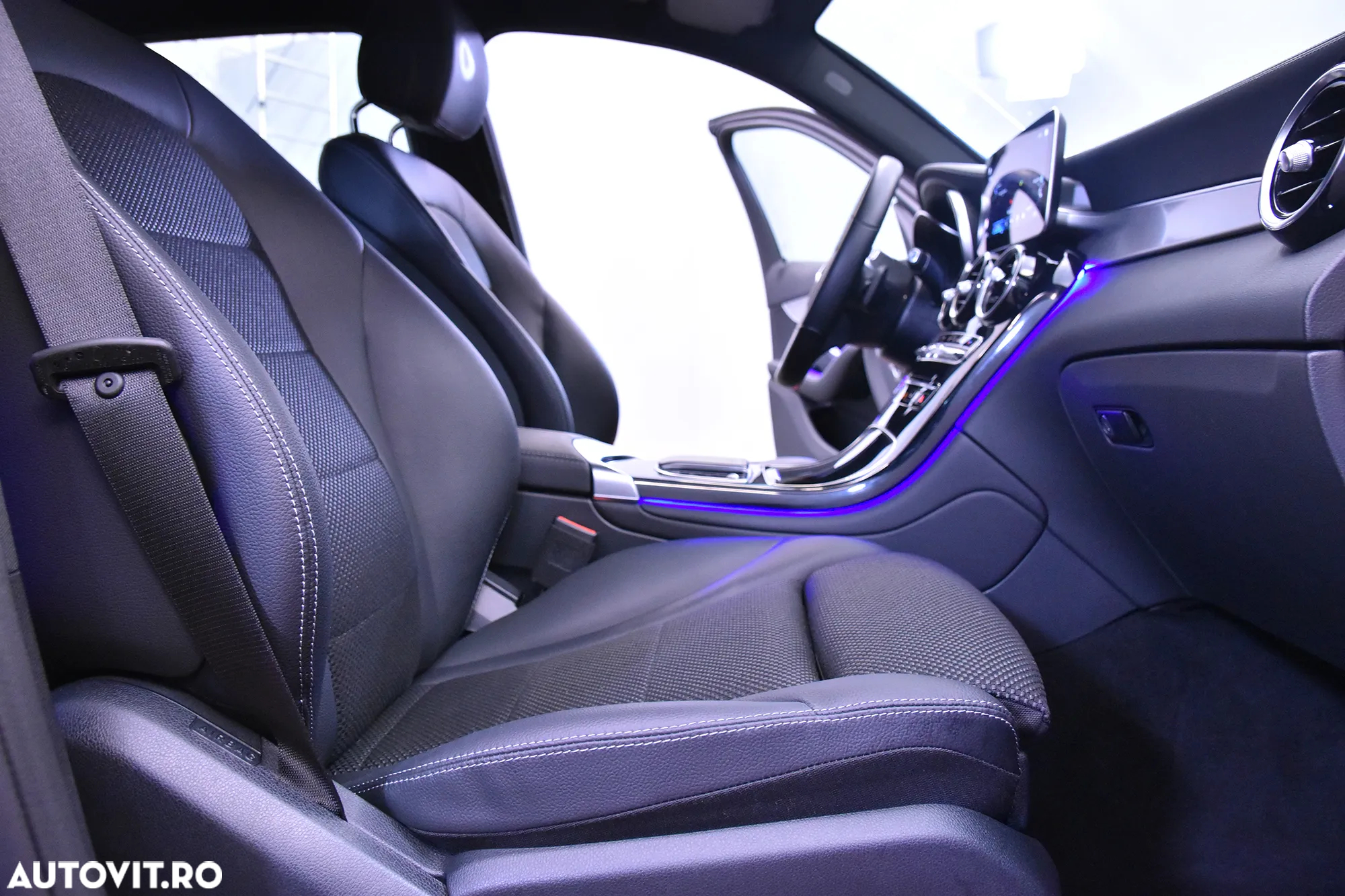 Mercedes-Benz GLC 300 de 4Matic 9G-TRONIC AMG Line - 11